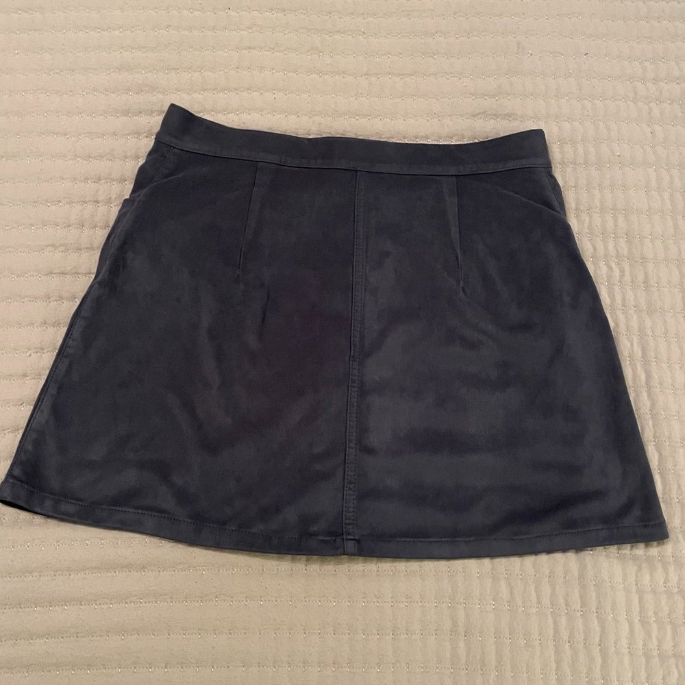 Express Women's Navy Blue Faux Suede Button Front High Waisted Mini Skirt Size 4 - Picture 3 of 7